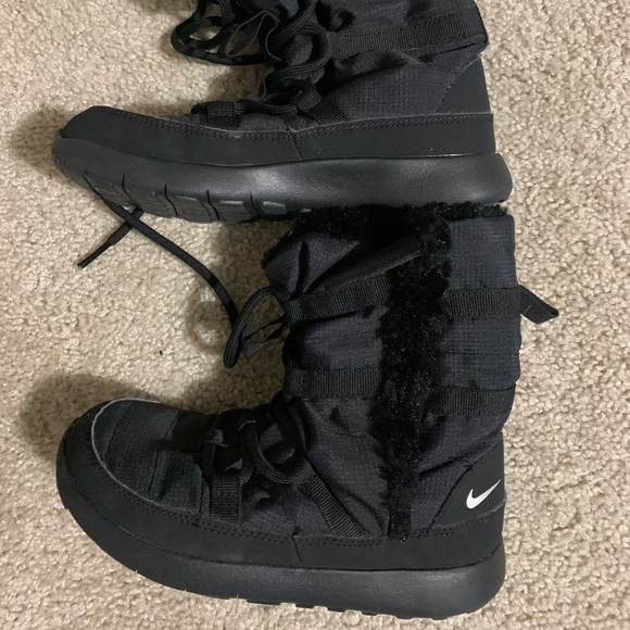 boys nike snow boots